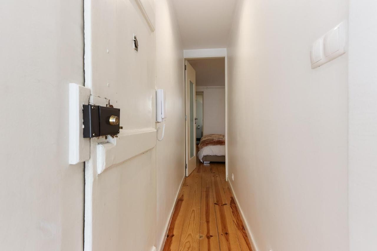 Charming And Stylish Downtown Apt In XIX Century Building Lisboa المظهر الخارجي الصورة