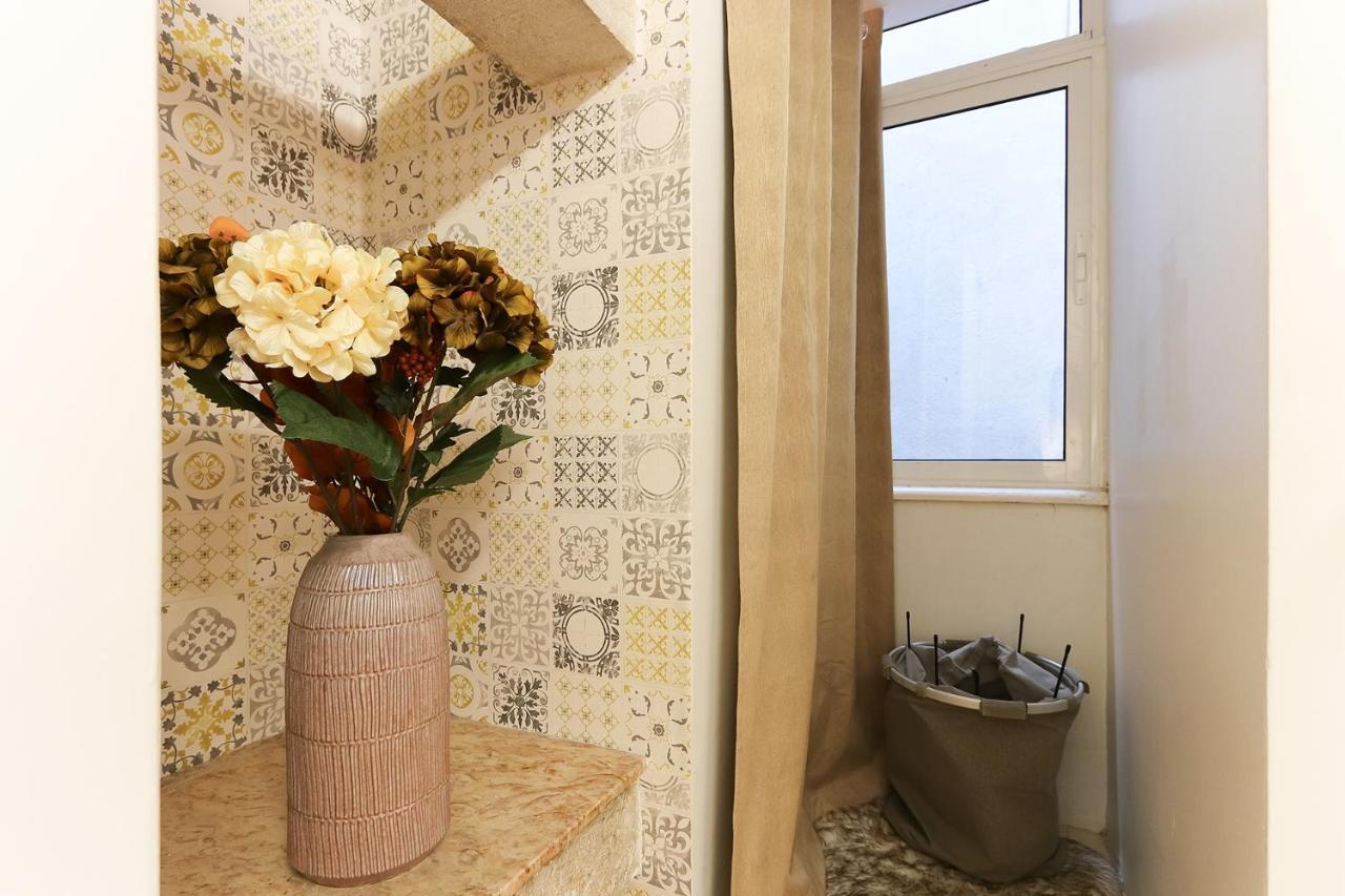 Charming And Stylish Downtown Apt In XIX Century Building Lisboa المظهر الخارجي الصورة